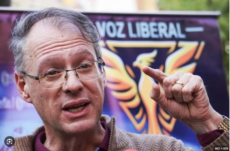Jaime Dunn intenta habilitar su candidatura presidencial, pero un proceso pendiente de hace 25 años se lo impide