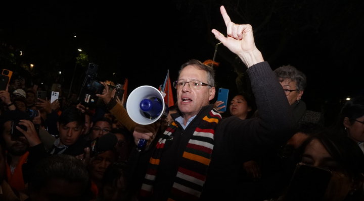Jaime Dunn se inscribe como candidato presidencial por NGP horas antes del cierre del plazo