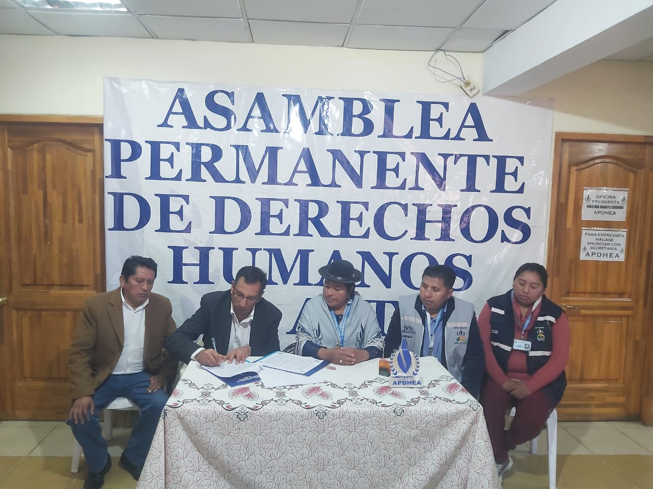 APDH de El Alto y Fundación Niño Jesús firman convenio para fortalecer la defensa de los derechos humanos en poblaciones vulnerables